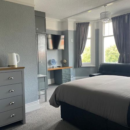 Danilton Hotel Rhôs-on-Sea Екстериор снимка