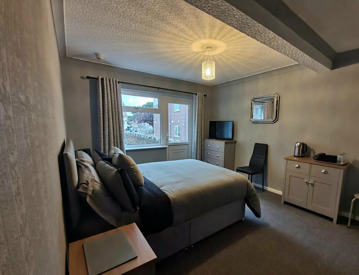 Danilton Hotel Rhôs-on-Sea Екстериор снимка