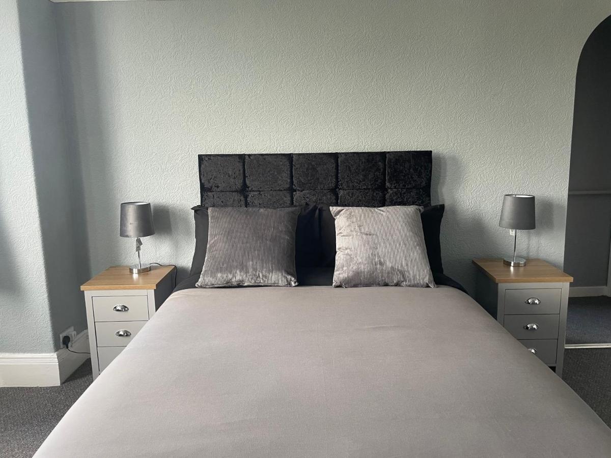 Danilton Hotel Rhôs-on-Sea Екстериор снимка